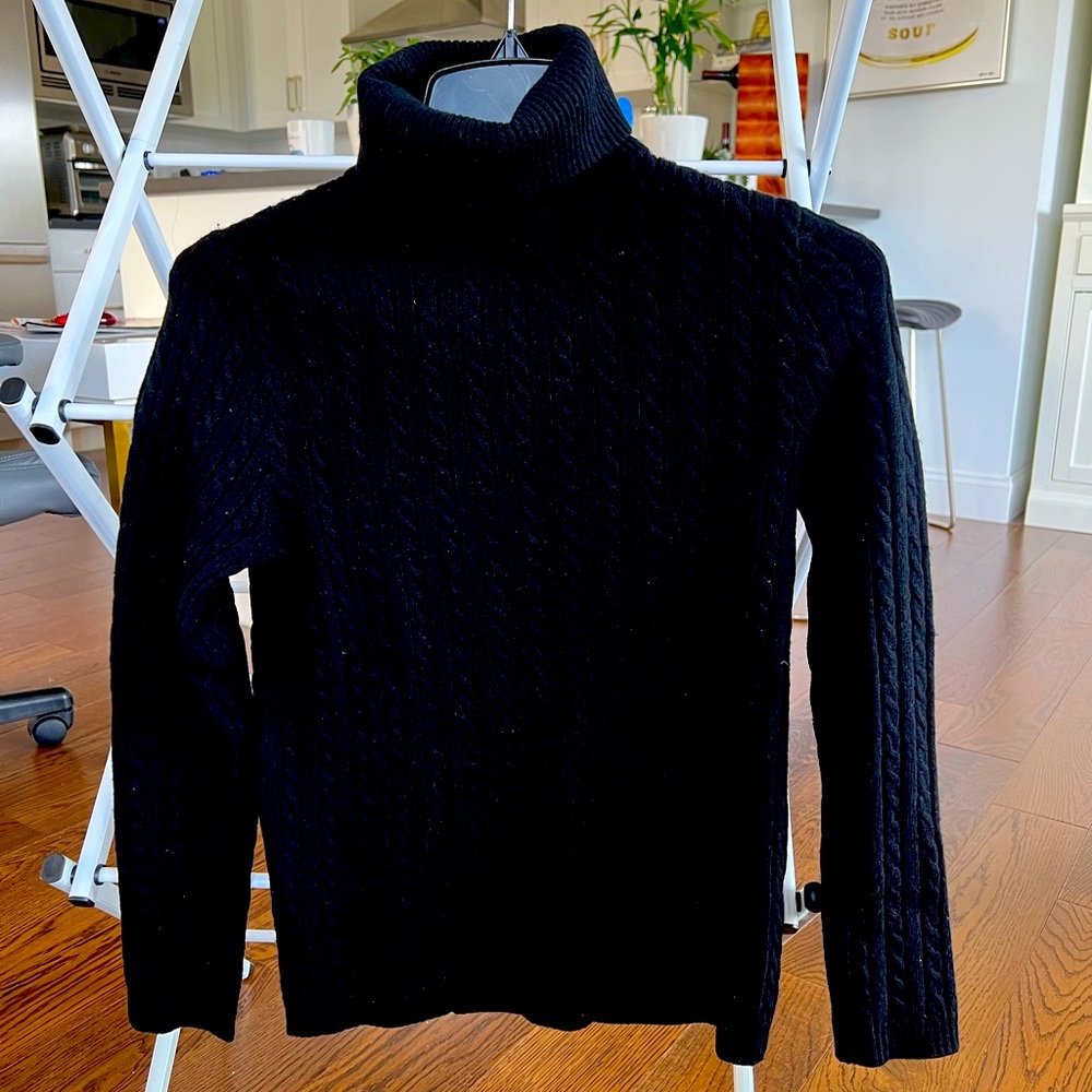 Lux cashmere blend turtle neck!